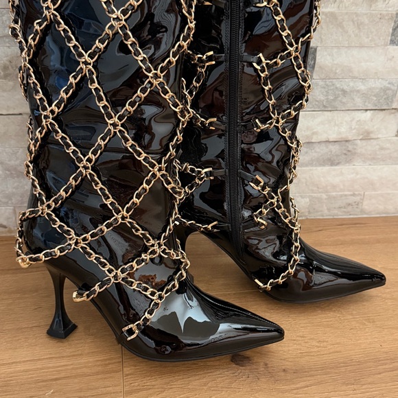 Jeffrey Campbell black patent gold Chanel chain boots size 7.5 - Picture 10 of 12